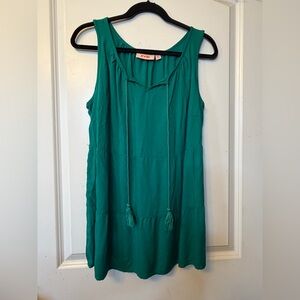 EVRI 0X Emerald Green Tie-Front Sleeveless Top